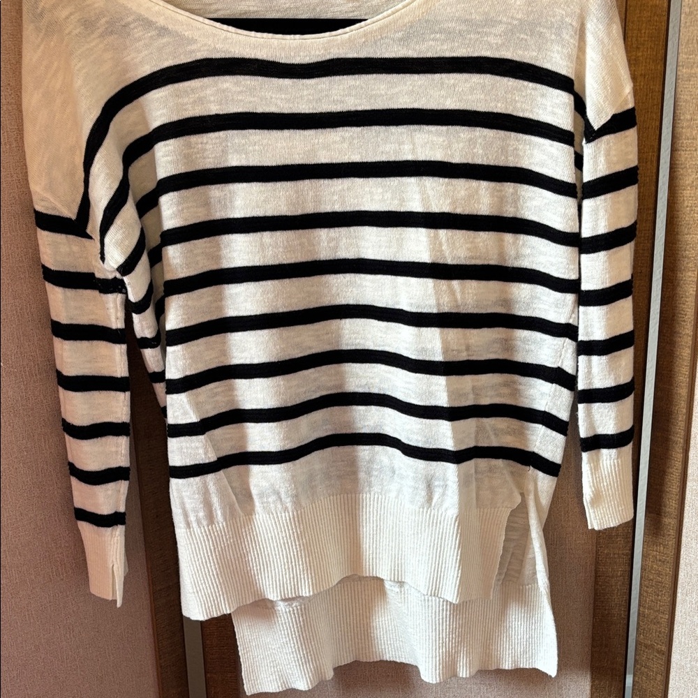 FINAL MARKDOWN Dex Striped V-Neck Sweater small